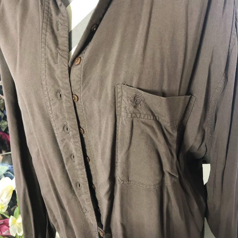 Button Up Top - image 5